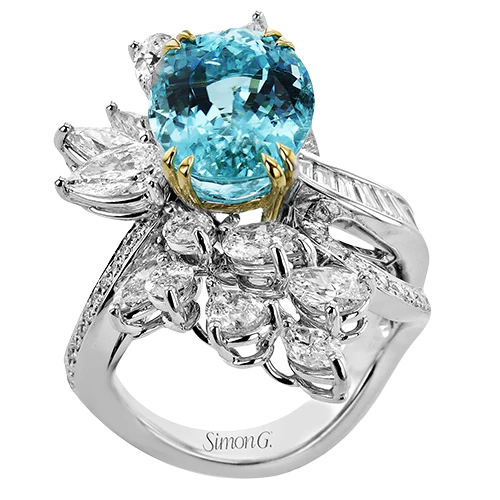 Color Ring in 18k Gold with Diamonds