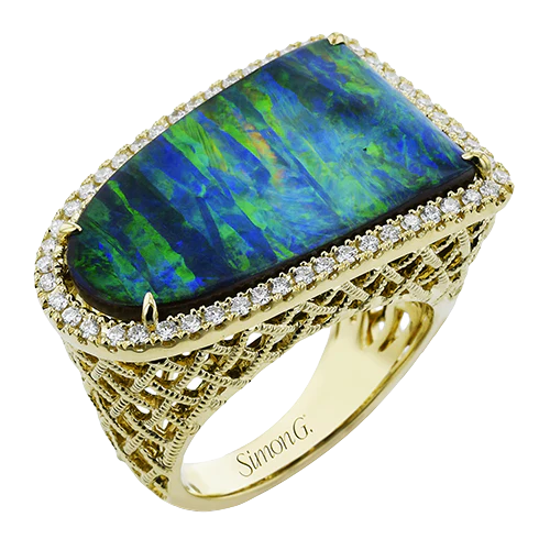 Color Ring in 18k Gold with Diamonds