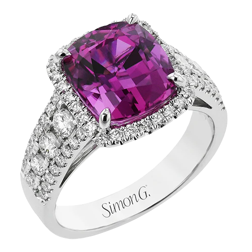 Color Ring in 18k Gold with Diamonds