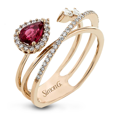 Color Ring in 18k Gold with Diamonds