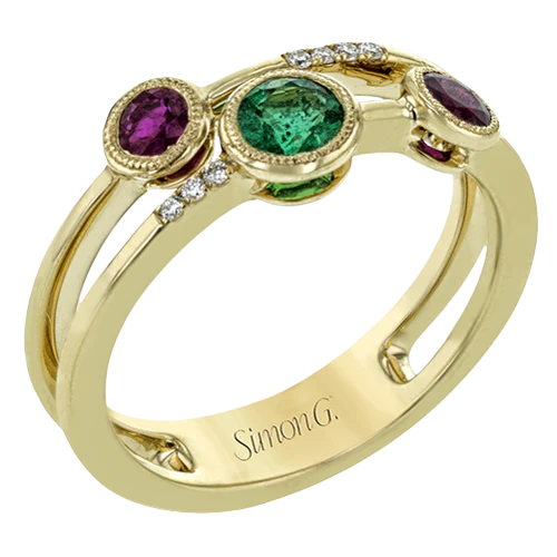 Color Ring in 18k Gold with Diamonds