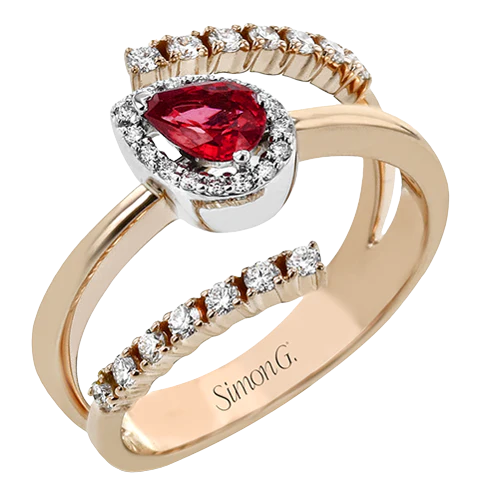 Color Ring in 18k Gold with Diamonds
