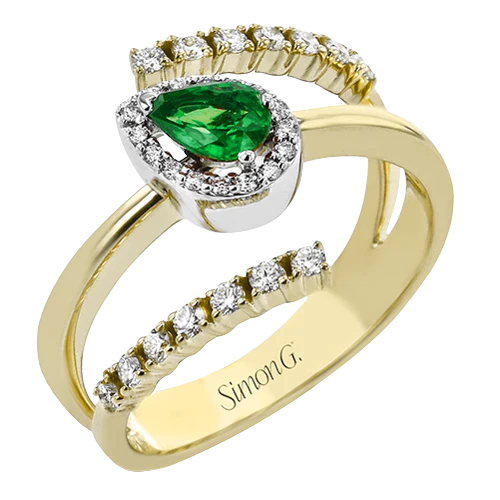 Color Ring in 18k Gold with Diamonds
