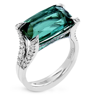 Color Ring in 18k Gold with Diamonds
