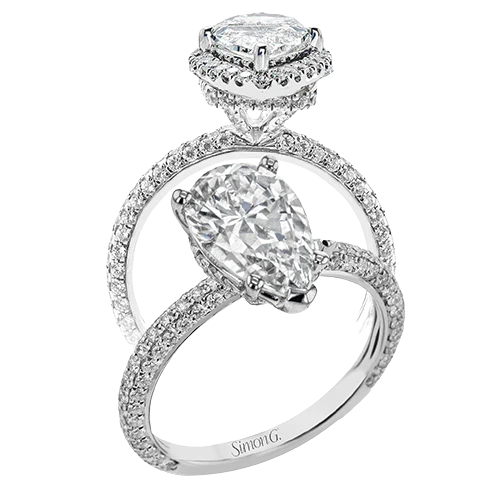 Engagement Ring in 18k Gold with Diamonds