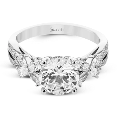 Engagement Ring in 18k Gold with Diamonds - Image 3
