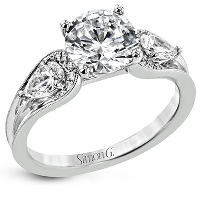 Engagement Ring in 18k Gold with Diamonds - Image 2
