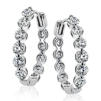 Hoop Earring in 18k Gold with Diamonds