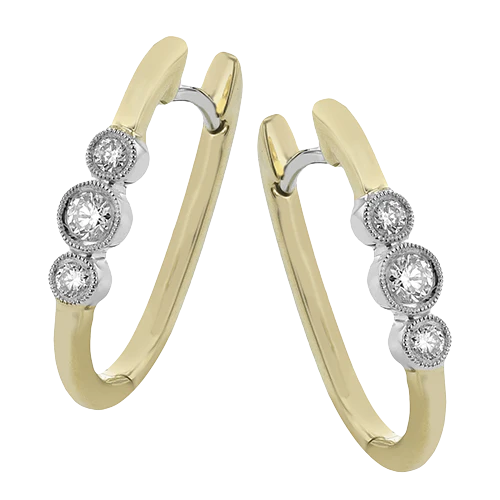 Hoop Earring in 18k Gold with Diamonds - Image 2