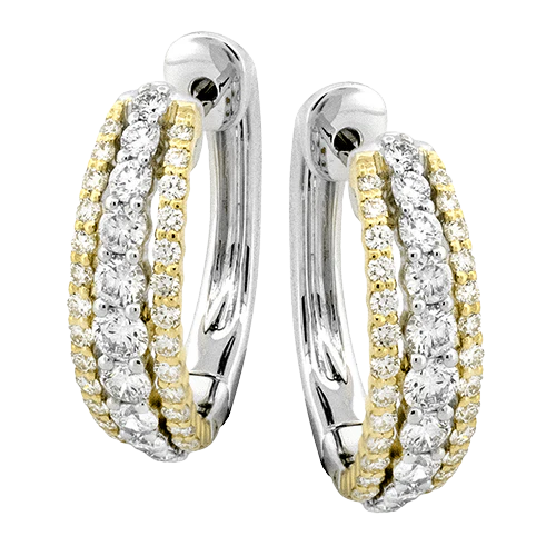 Hoop Earring in 18k Gold with Diamonds