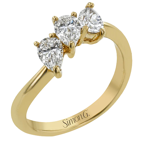 Right Hand Ring in 18k Gold