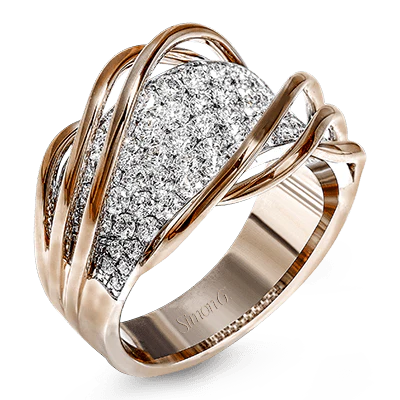 Right Hand Ring in 18k Gold with Diamonds