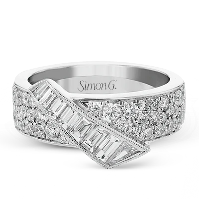 Right Hand Ring in 18k Gold with Diamonds - Image 2