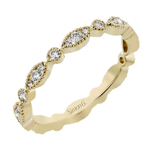 Right Hand Ring in 18k Gold with Diamonds