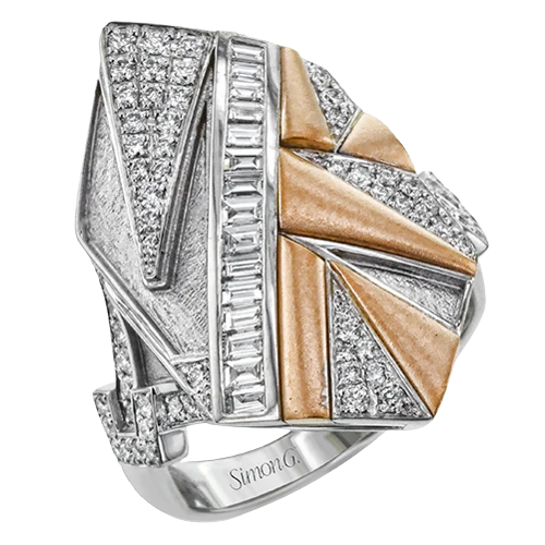 Right Hand Ring in 18k Gold with Diamonds