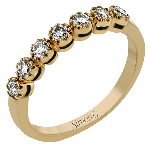 Right Hand Ring in 18k Gold with Diamonds