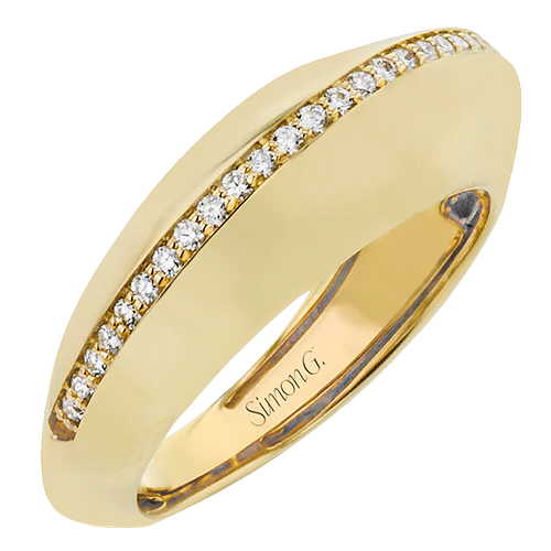 Right Hand Ring in 18k Gold with Diamonds