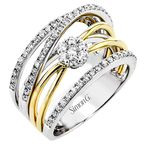 Right Hand Ring in 18k Gold with Diamonds