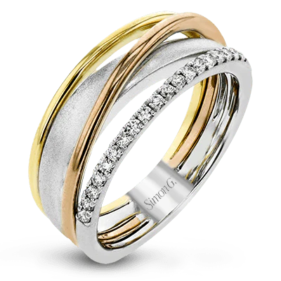 Right Hand Ring in 18k Gold with Diamonds
