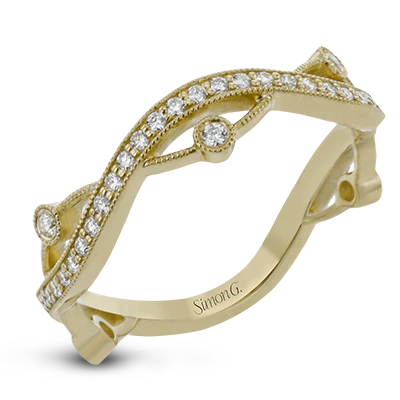 Right Hand Ring in 18k Gold with Diamonds